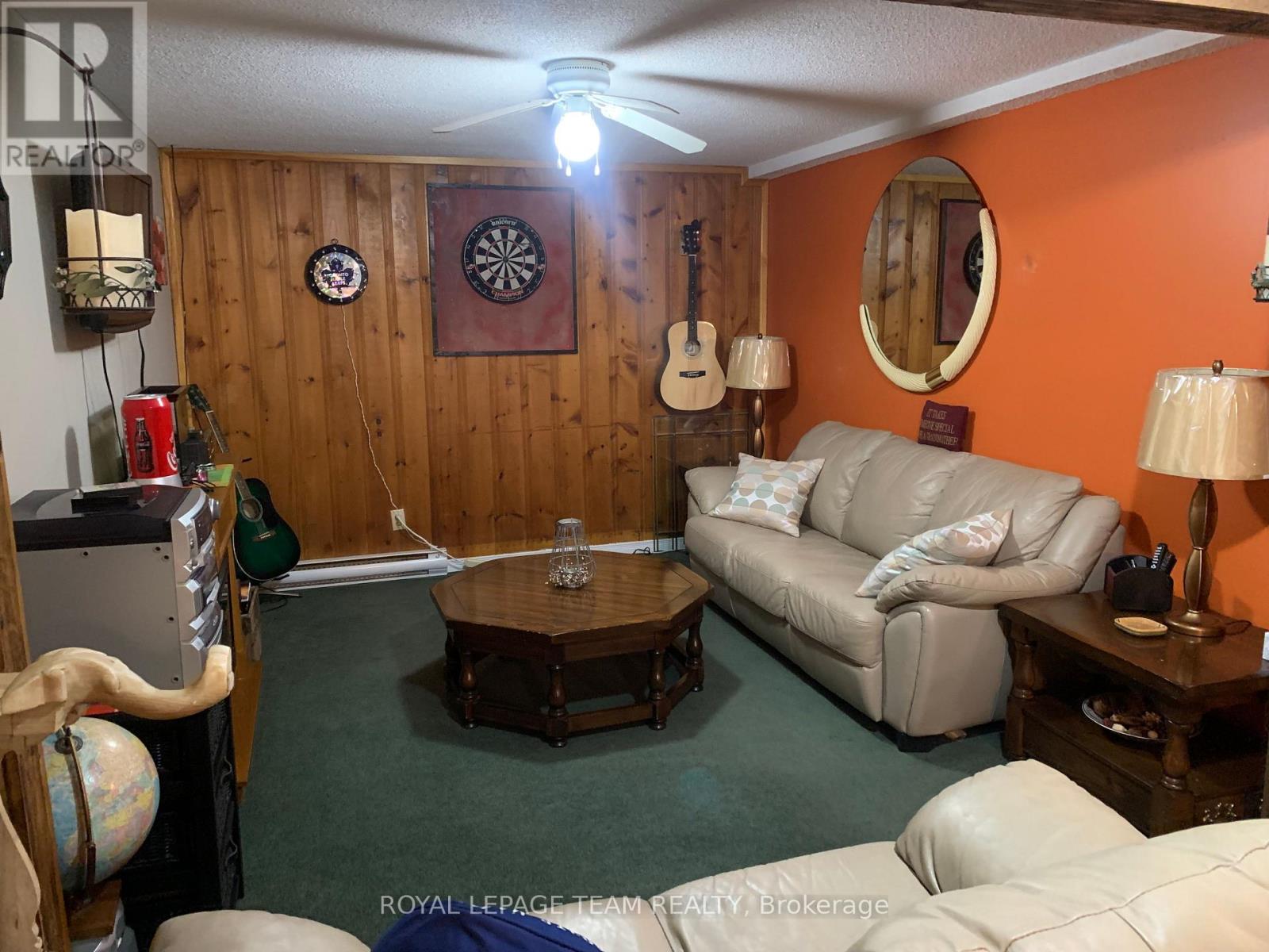 690 Limerick Road, North Grenville, Ontario  K0G 1T0 - Photo 14 - X12385497