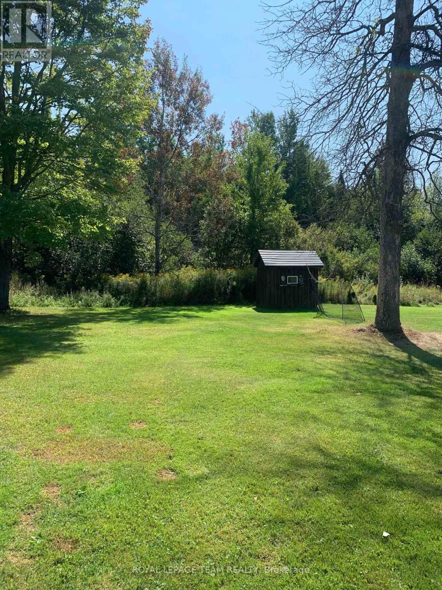 690 Limerick Road, North Grenville, Ontario  K0G 1T0 - Photo 31 - X12385497