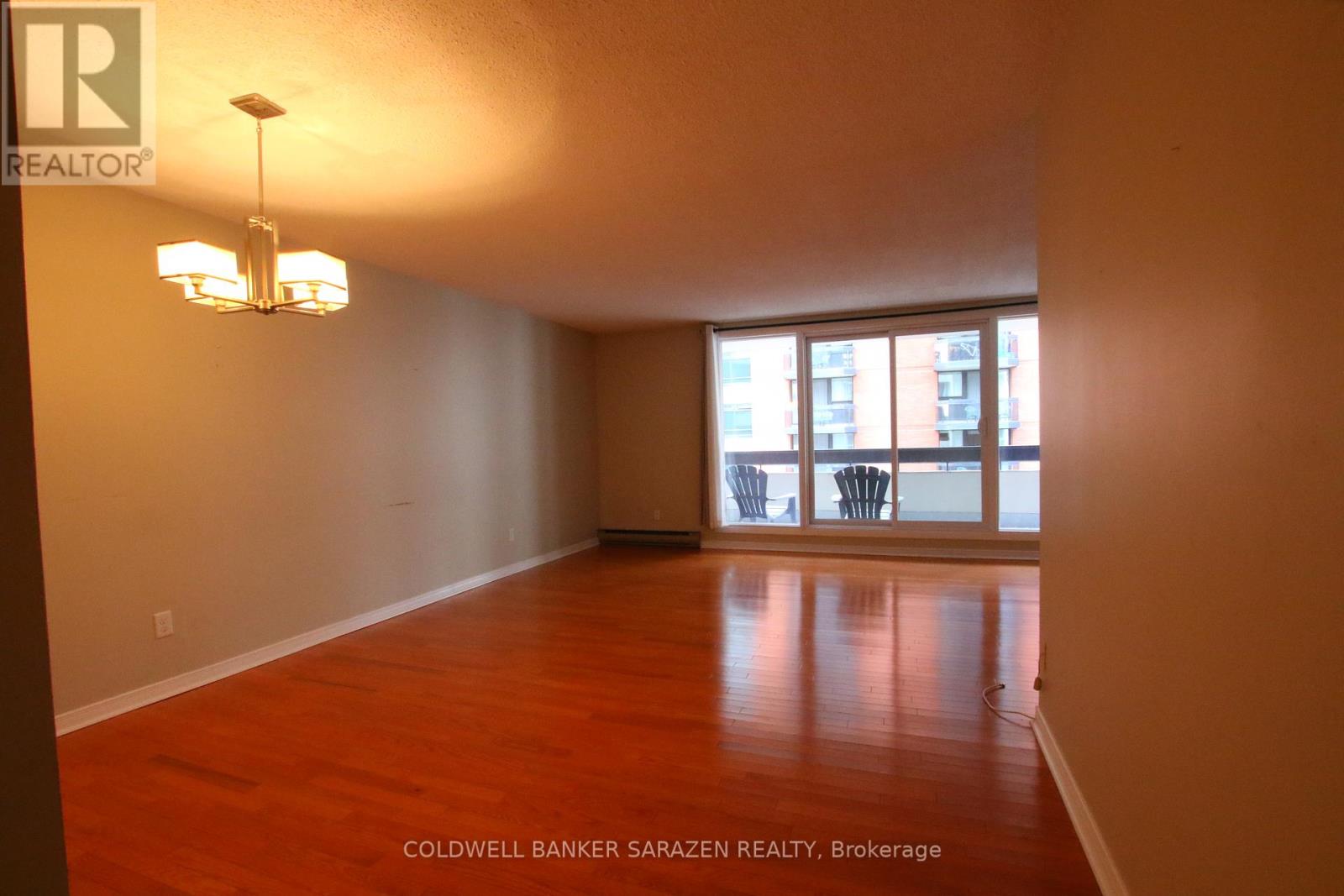 606 - 141 Somerset Street W, Ottawa, Ontario  K2P 2H1 - Photo 4 - X12385513