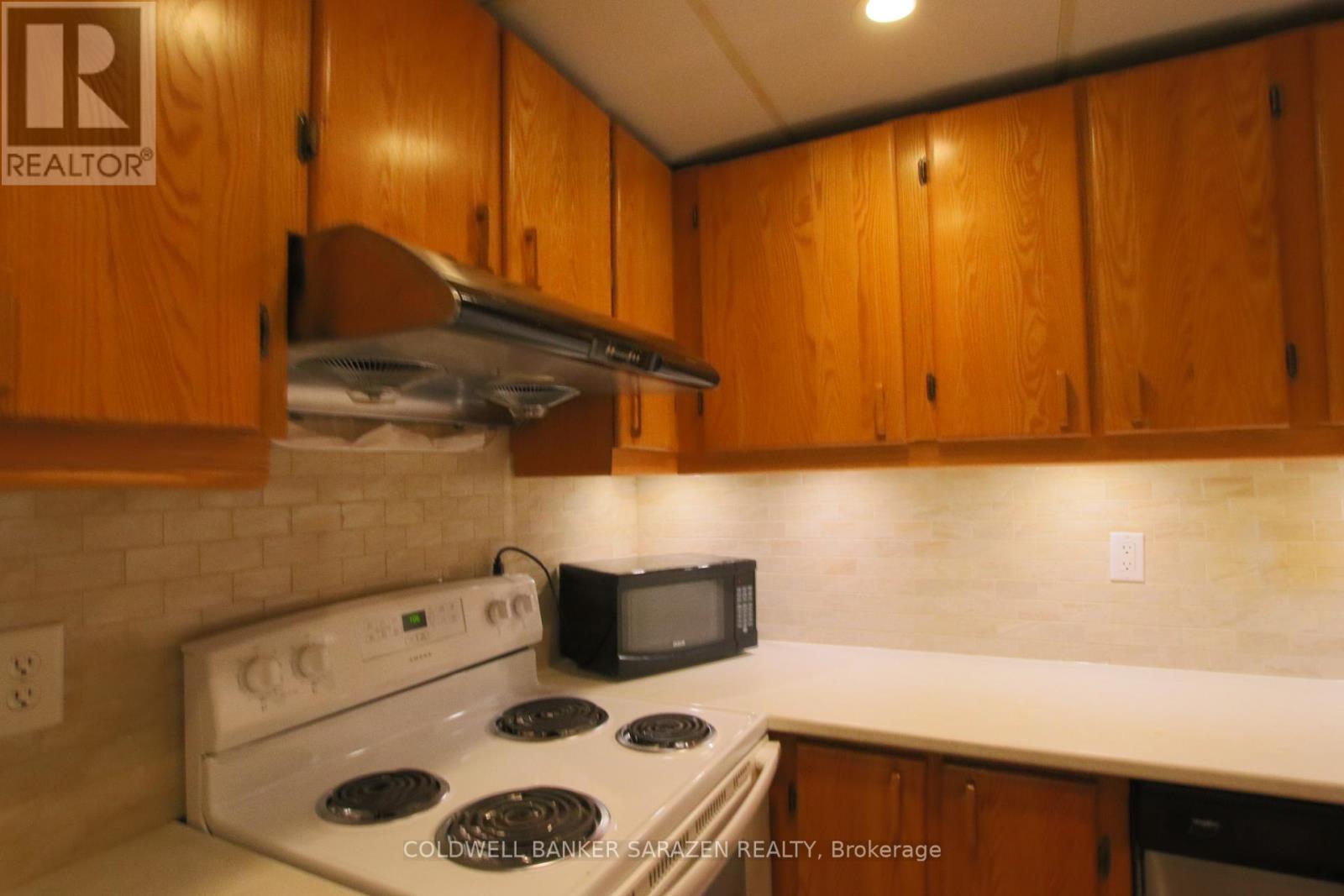 606 - 141 Somerset Street W, Ottawa, Ontario  K2P 2H1 - Photo 5 - X12385513