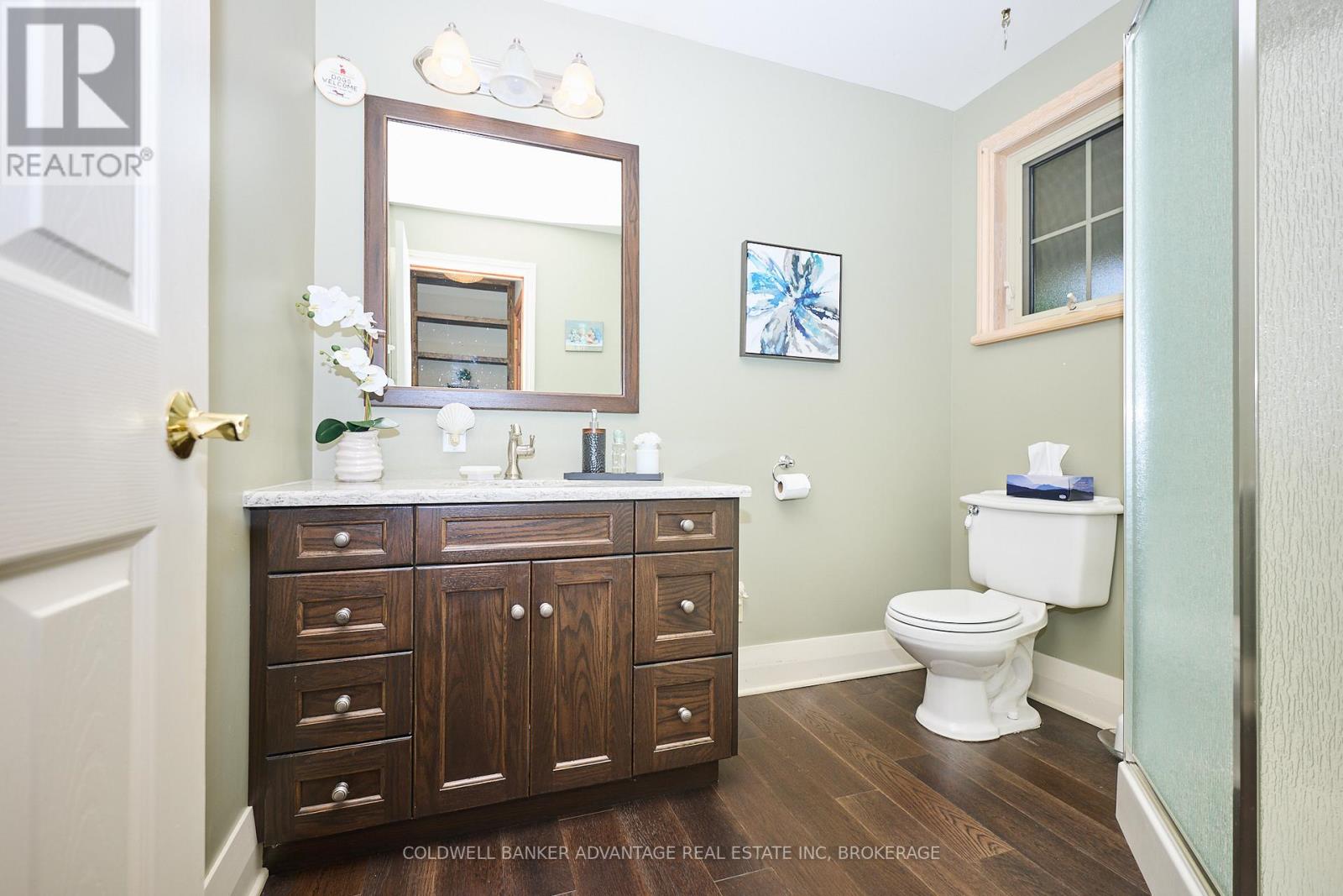 4698 Sandy Cove Drive, Lincoln, Ontario  L0R 1B1 - Photo 22 - X12385459