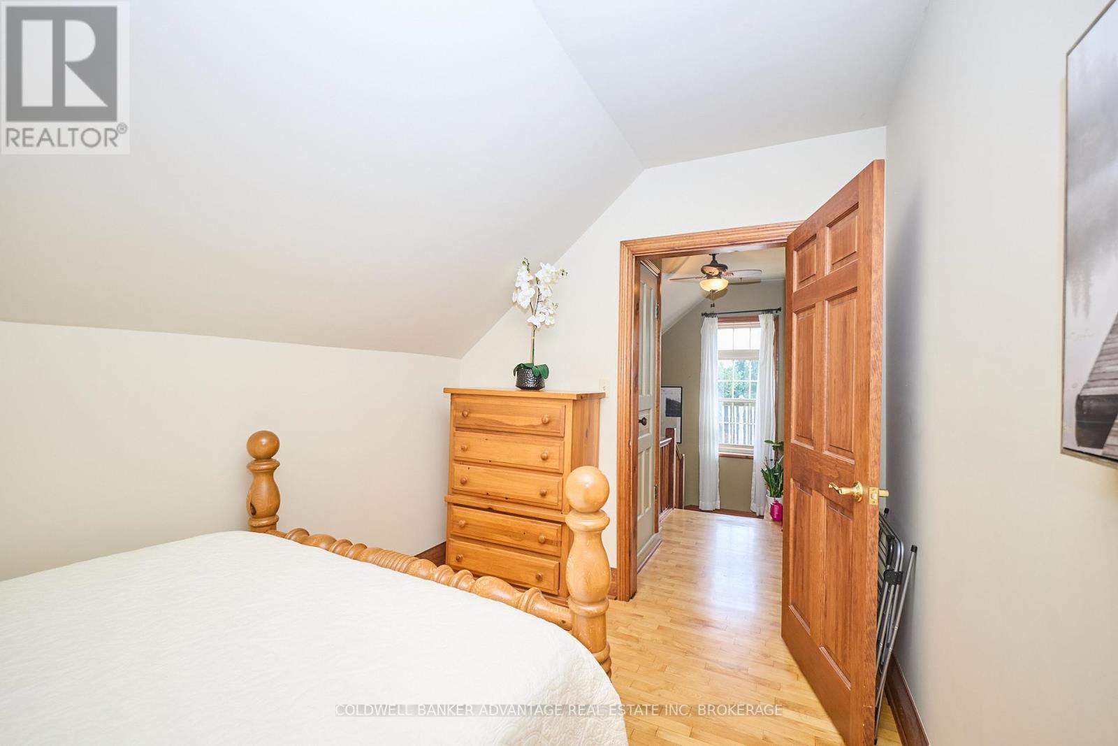 4698 Sandy Cove Drive, Lincoln, Ontario  L0R 1B1 - Photo 27 - X12385459