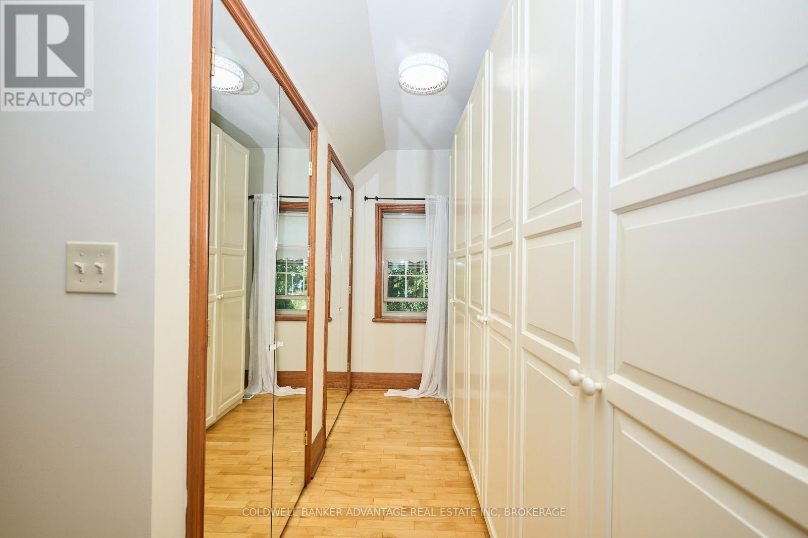 4698 Sandy Cove Drive, Lincoln, Ontario  L0R 1B1 - Photo 30 - X12385459
