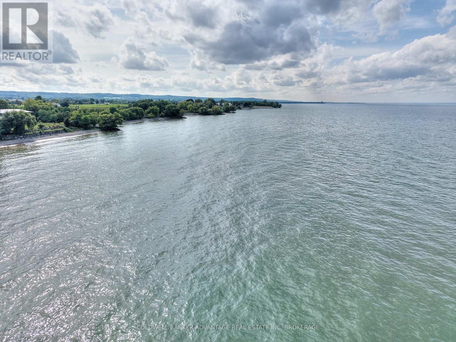 4698 Sandy Cove Drive, Lincoln, Ontario  L0R 1B1 - Photo 41 - X12385459