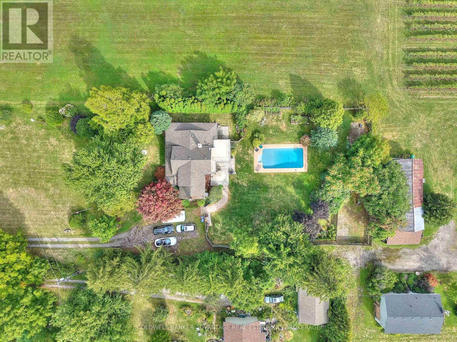 4698 Sandy Cove Drive, Lincoln, Ontario  L0R 1B1 - Photo 44 - X12385459