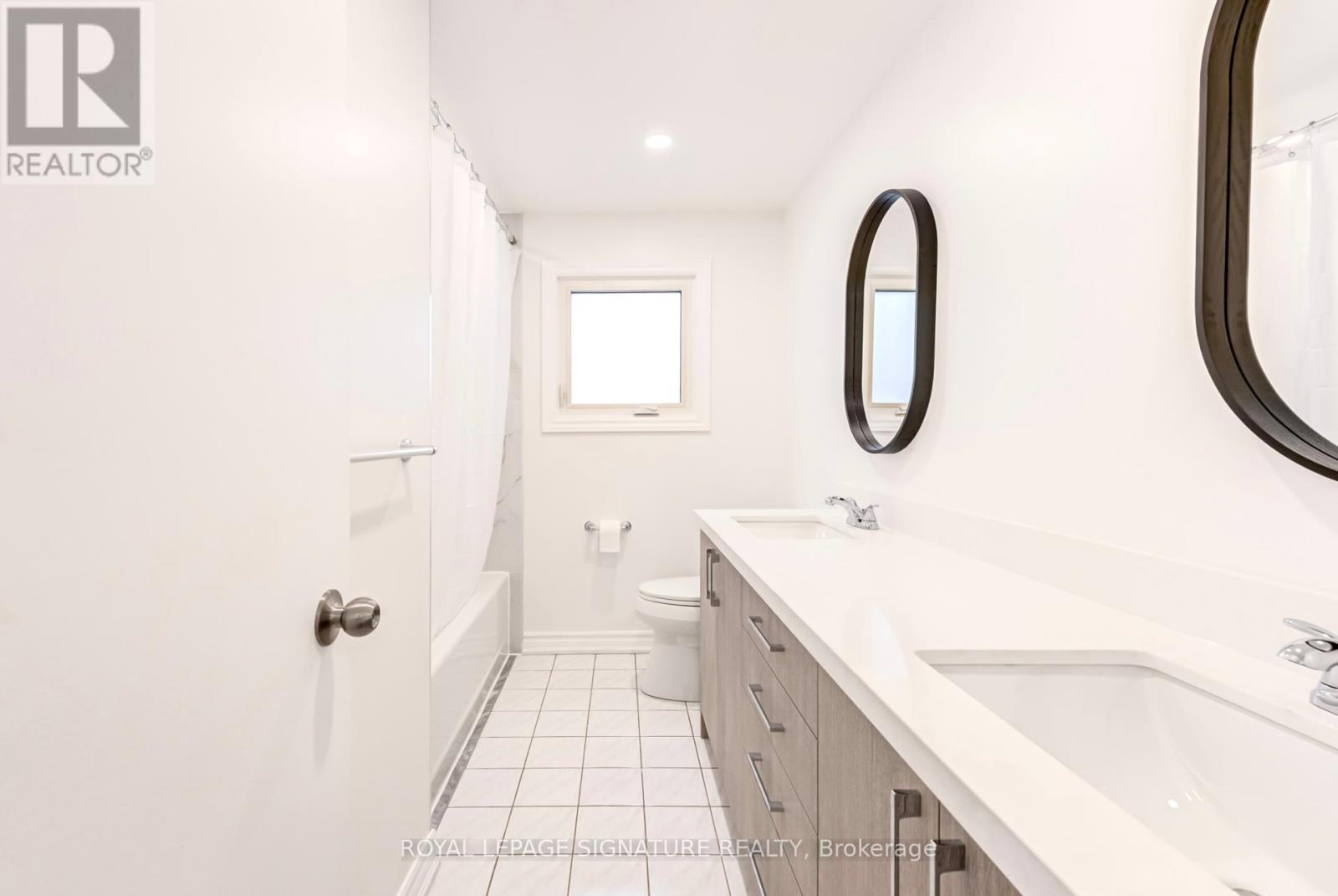 36 Denlow Drive, Brampton (Fletcher's West), Ontario  L6Y 2L4 - Photo 22 - W12385440