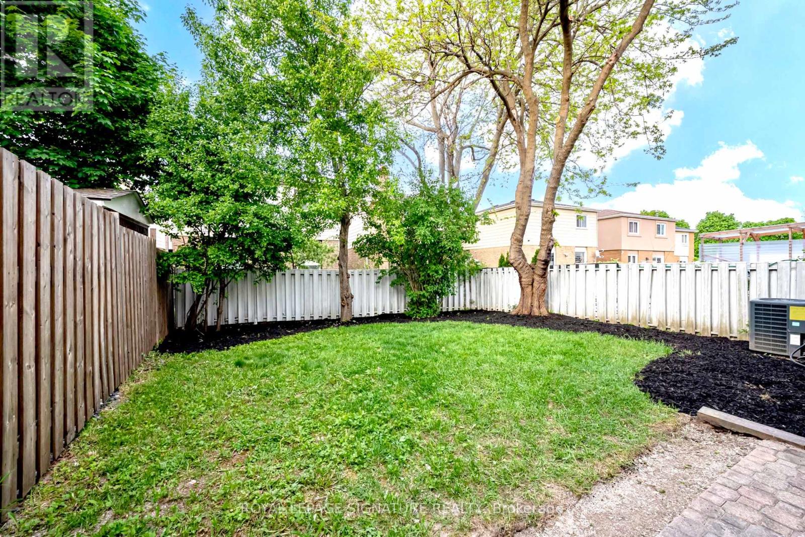 36 Denlow Drive, Brampton (Fletcher's West), Ontario  L6Y 2L4 - Photo 25 - W12385440