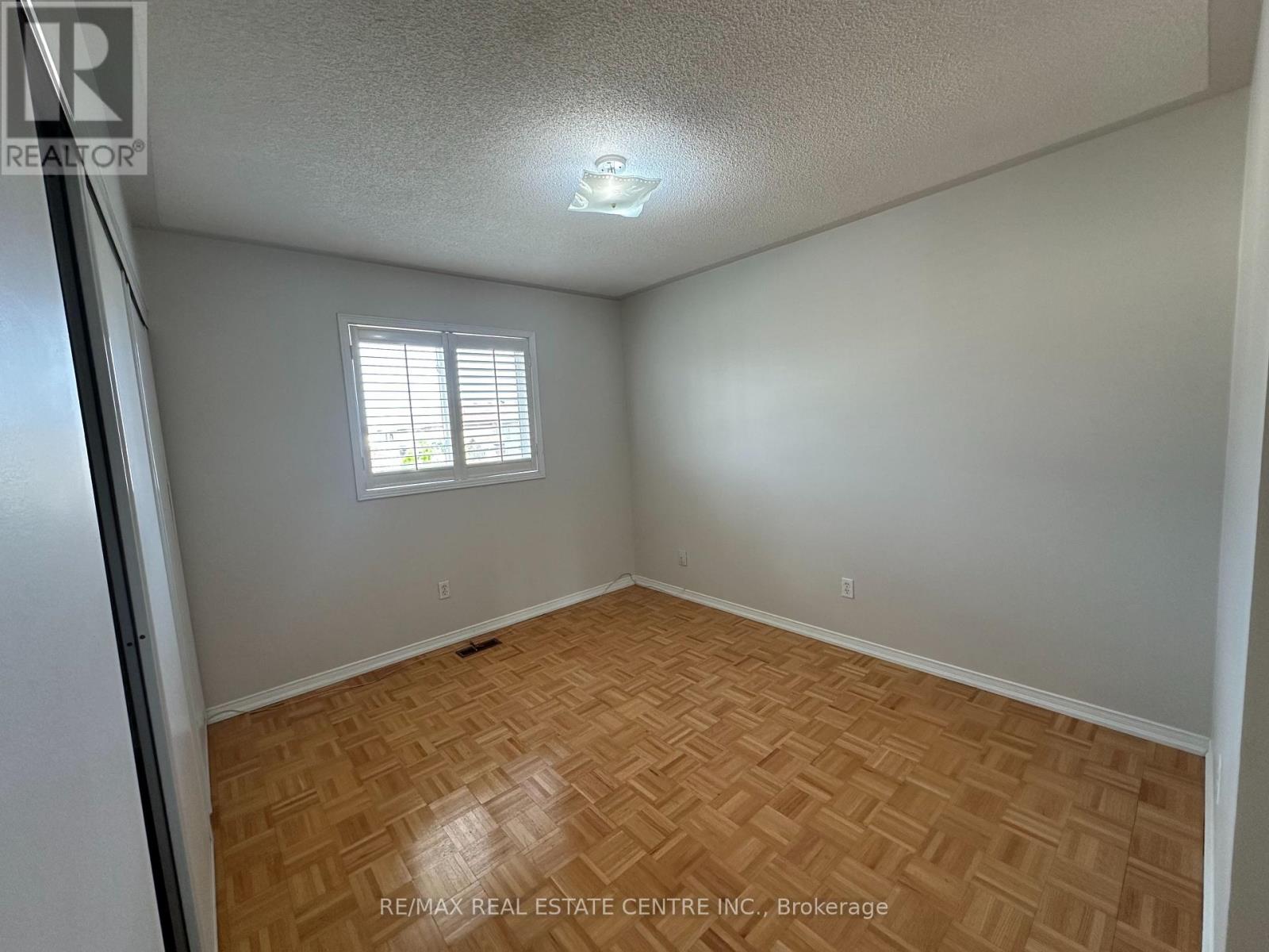 7193 Magistrate Terrace, Mississauga, Ontario  L5W 1T6 - Photo 11 - W12385445