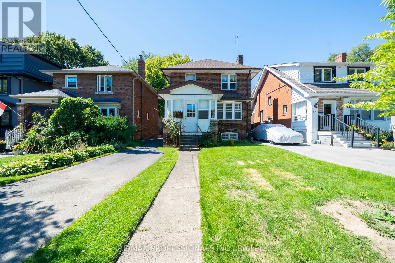 24 Queens Avenue, Toronto (Mimico), Ontario  M8V 2N1 - Photo 1 - W12385446