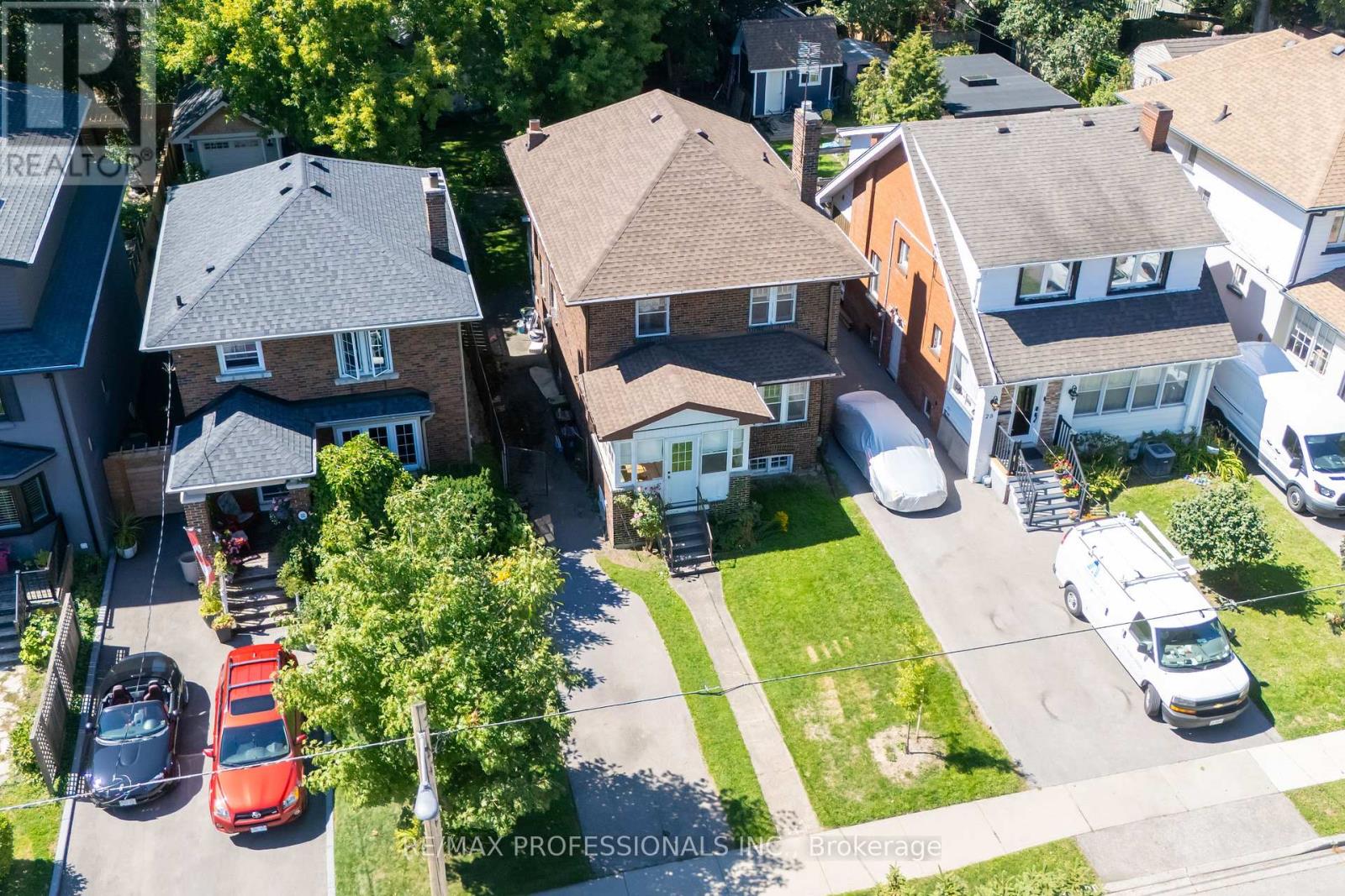24 Queens Avenue, Toronto (Mimico), Ontario  M8V 2N1 - Photo 37 - W12385446