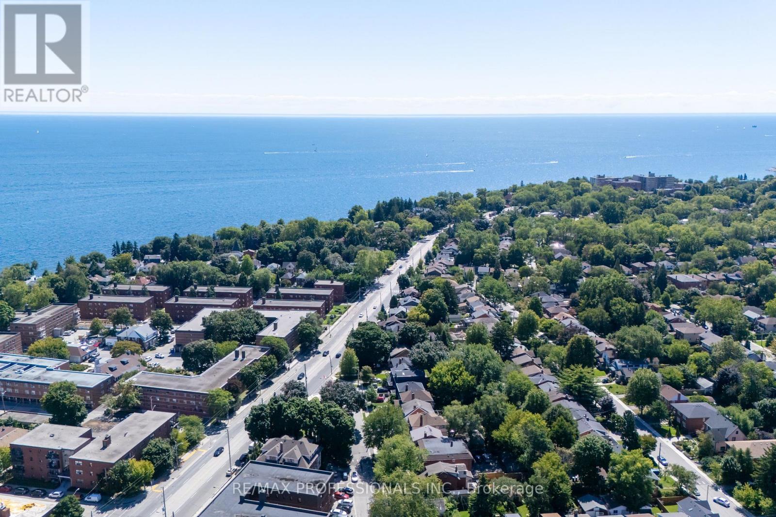 24 Queens Avenue, Toronto (Mimico), Ontario  M8V 2N1 - Photo 42 - W12385446