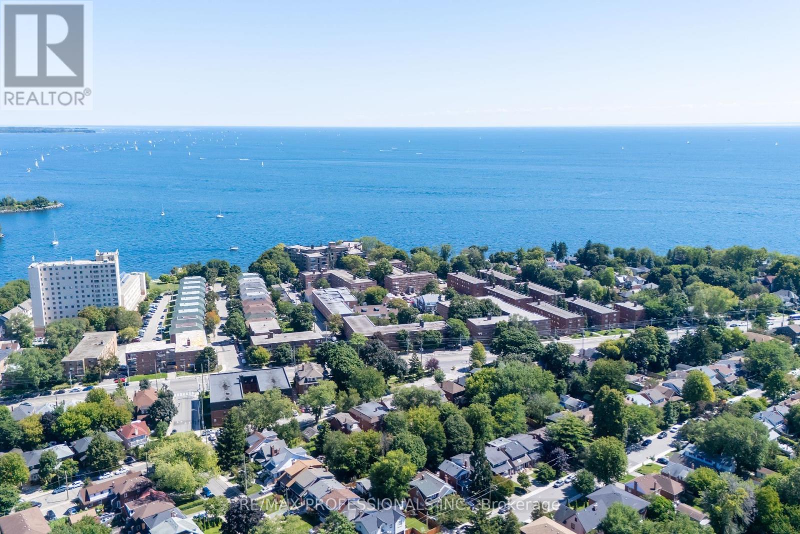 24 Queens Avenue, Toronto (Mimico), Ontario  M8V 2N1 - Photo 43 - W12385446