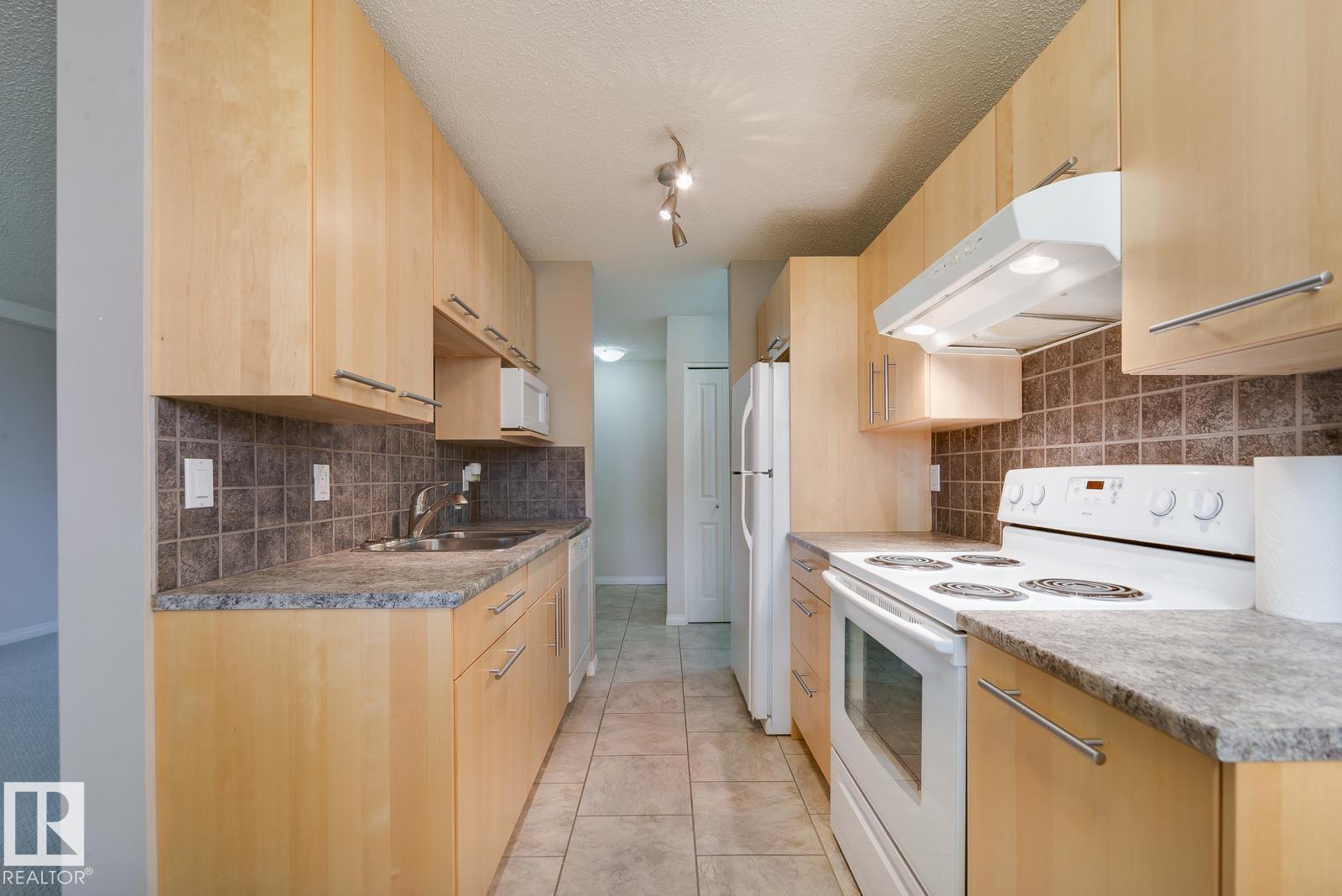 #105 10149 83 Av Nw, Edmonton, Alberta  T6E 2C5 - Photo 5 - E4456449