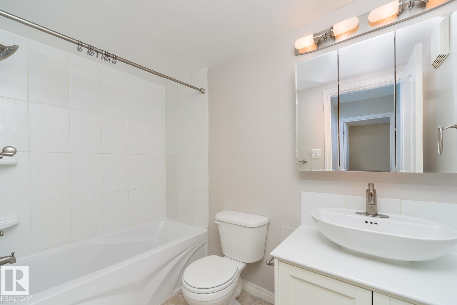 #105 10149 83 Av Nw, Edmonton, Alberta  T6E 2C5 - Photo 9 - E4456449