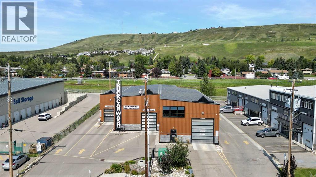 26 Griffin Industrial Point, Cochrane, Alberta  T4C 0A2 - Photo 3 - A2254001