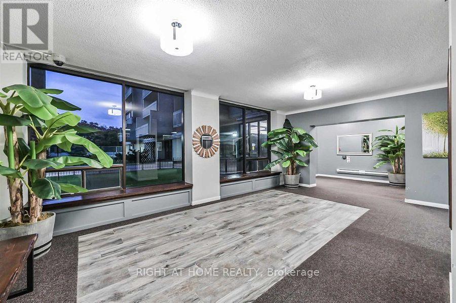 717 - 5 Massey Square, Toronto (Crescent Town), Ontario  M4C 5L6 - Photo 2 - E12385466