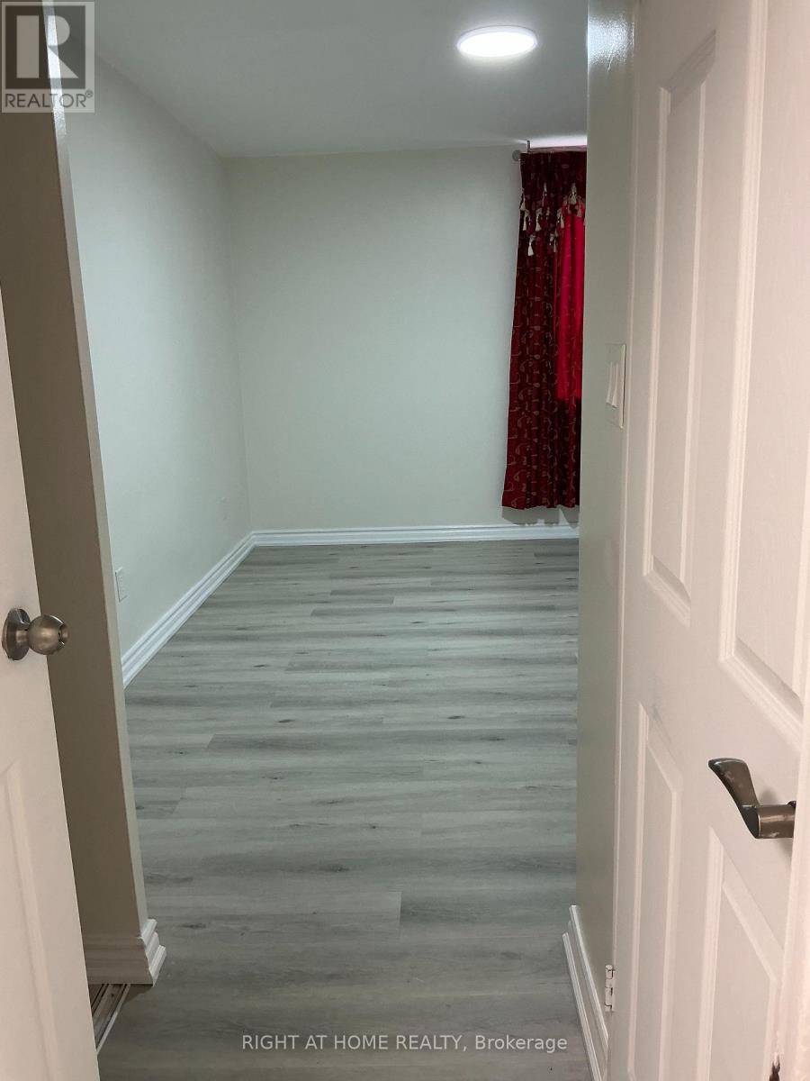 717 - 5 Massey Square, Toronto (Crescent Town), Ontario  M4C 5L6 - Photo 20 - E12385466