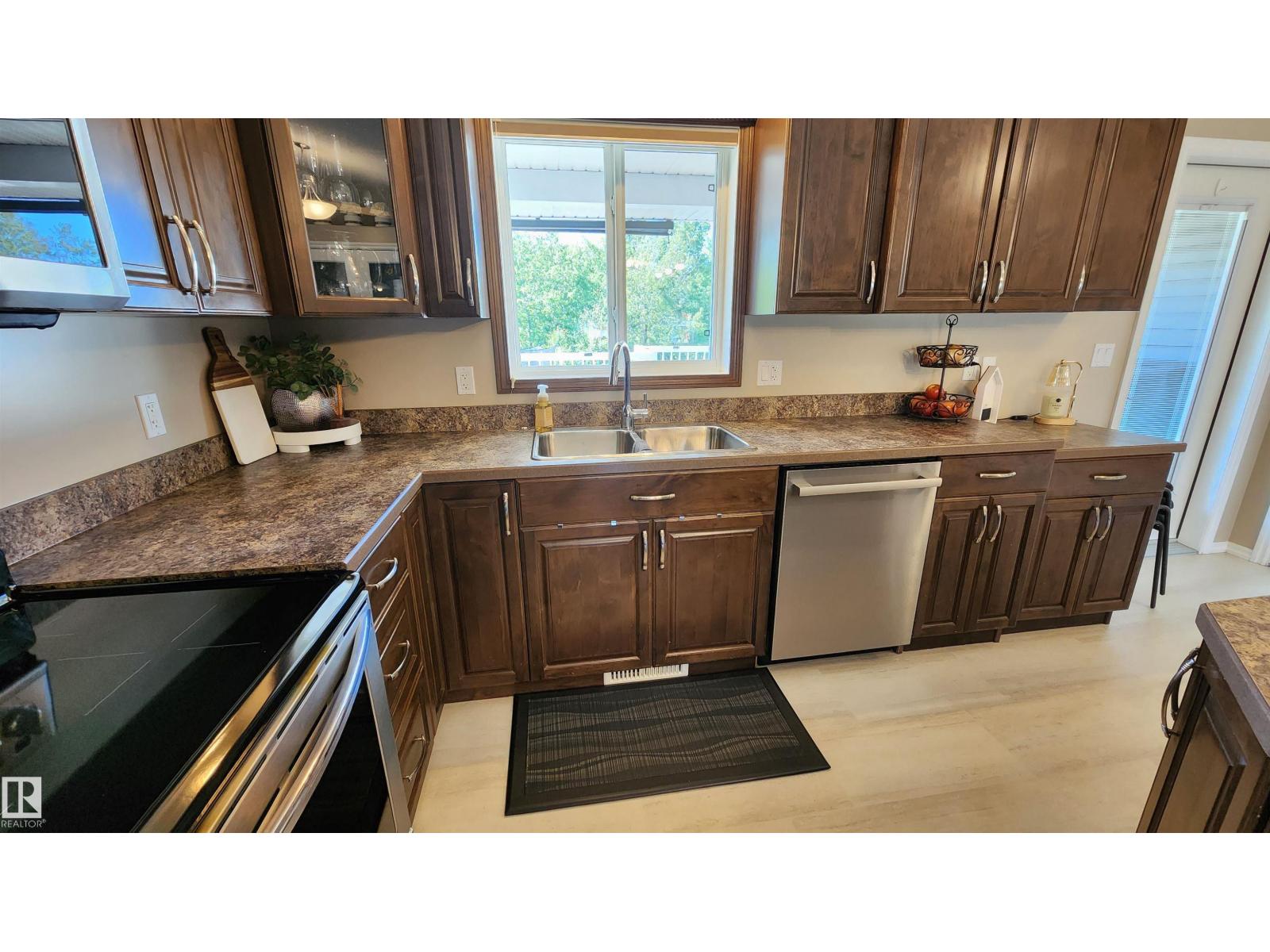 5810 Centennial Dr, Elk Point, Alberta  T0A 1A0 - Photo 10 - E4456453