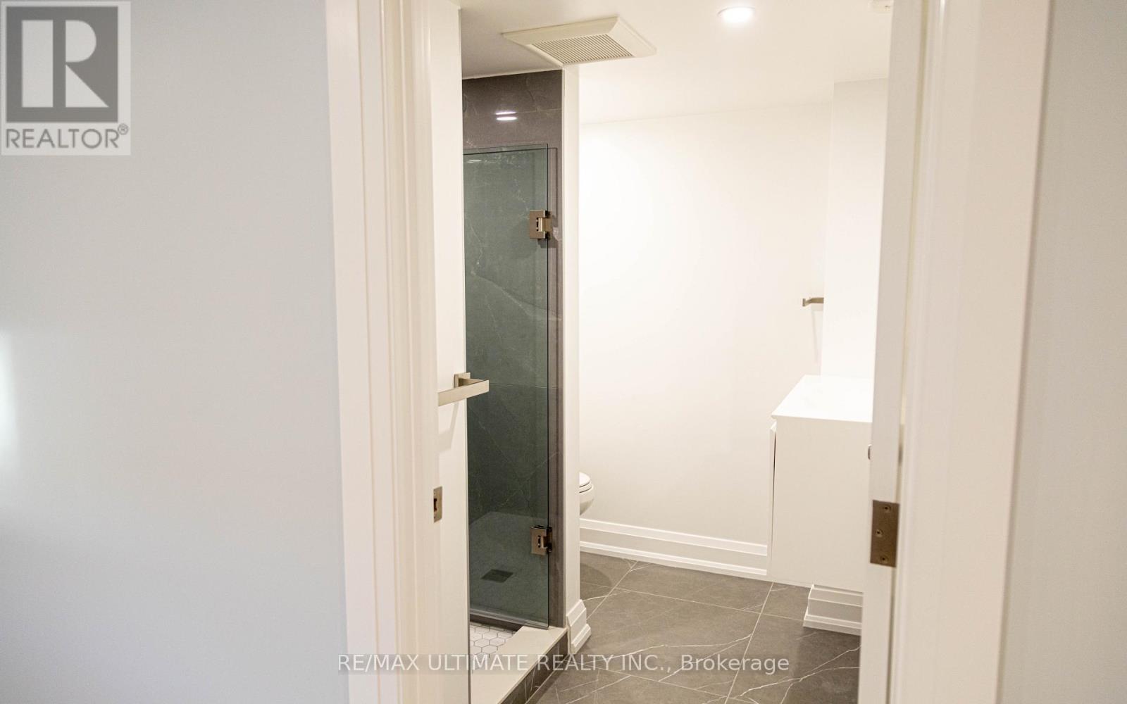 Lower - 103 Tavistock Road, Toronto, Ontario  M3M 2P1 - Photo 7 - W12382782
