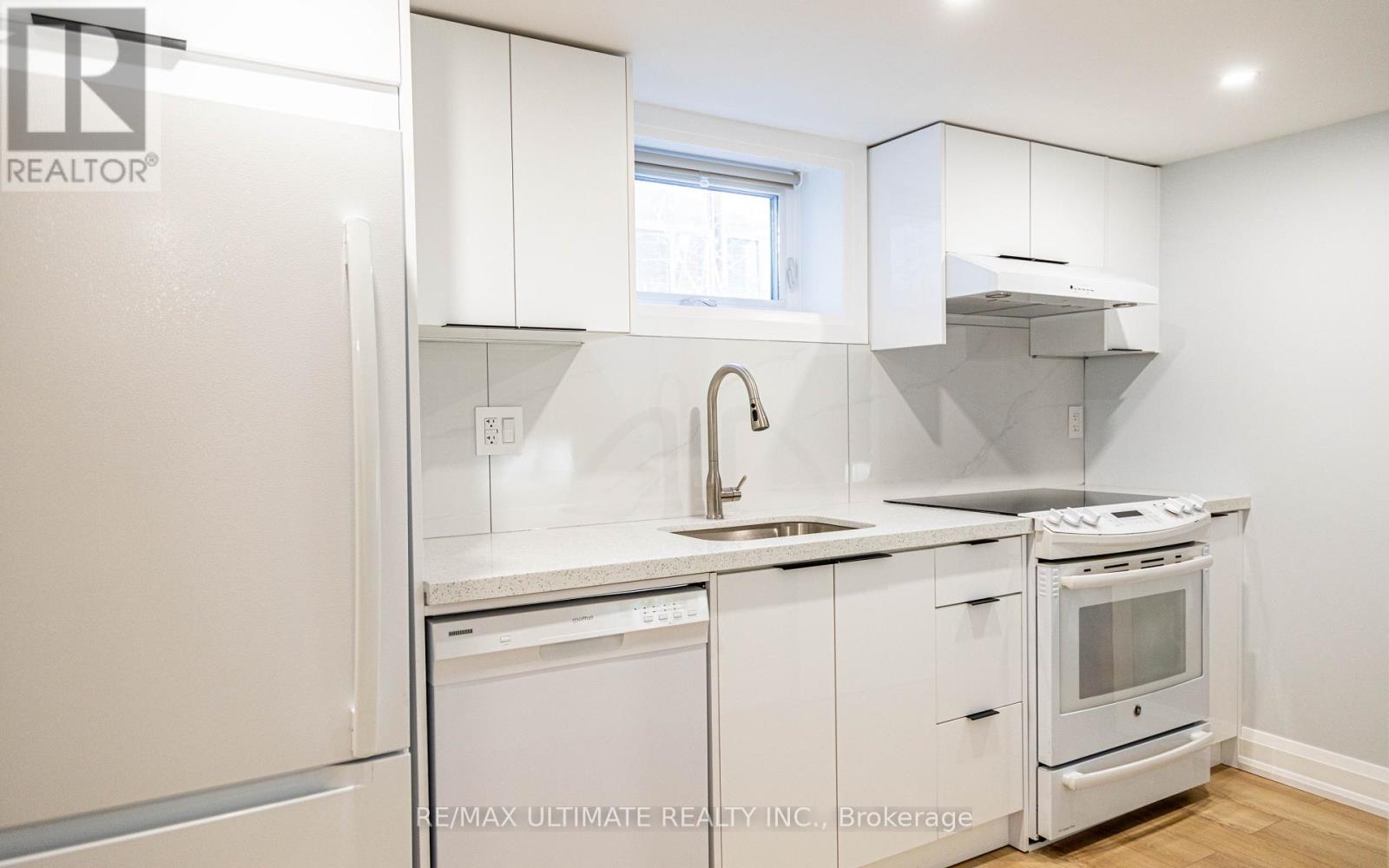 Lower - 103 Tavistock Road, Toronto, Ontario  M3M 2P1 - Photo 2 - W12382782