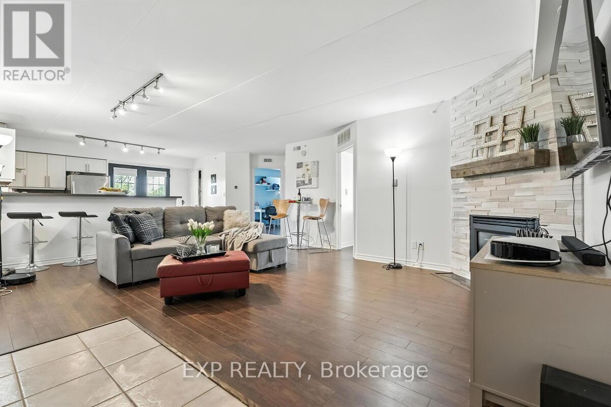215 - 1421 Walkers Line, Burlington (Tansley), Ontario  L7M 4P4 - Photo 5 - W12385139