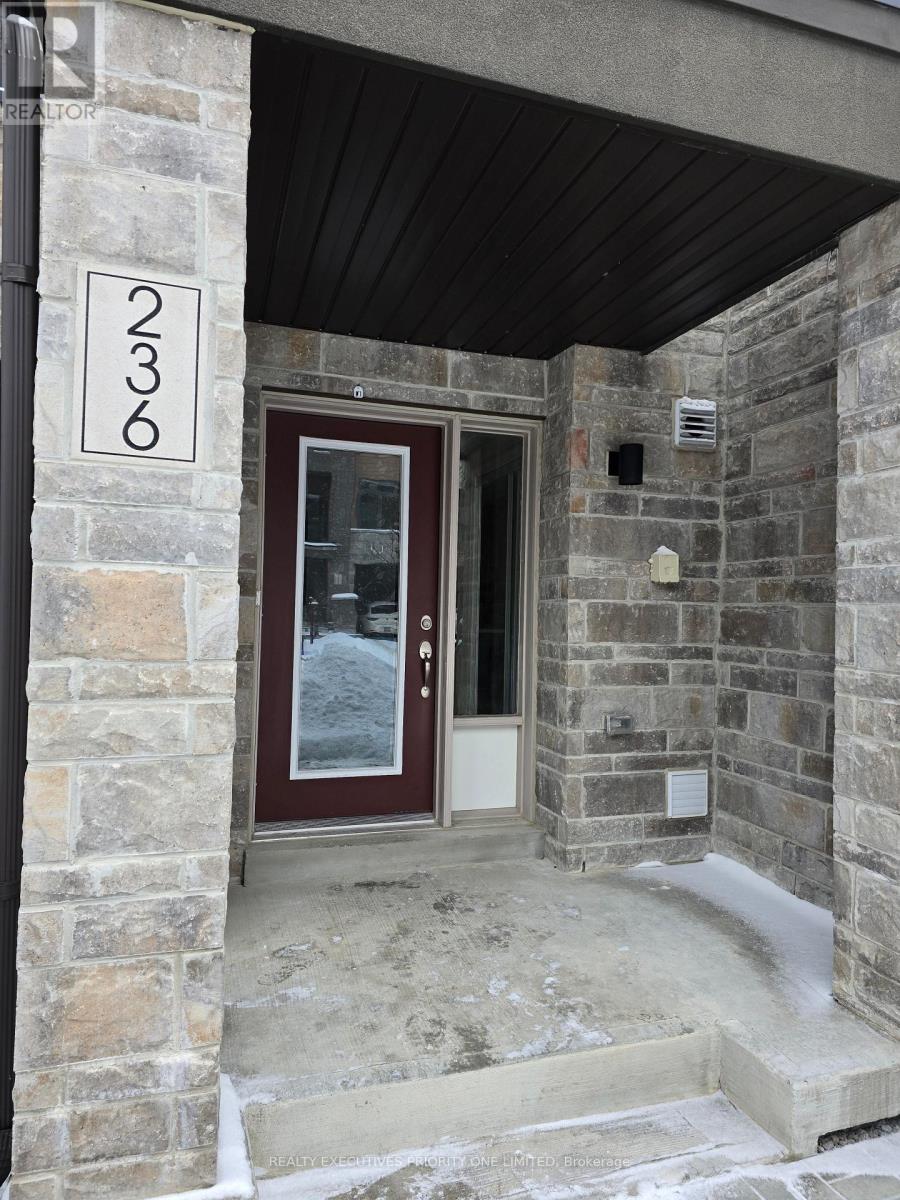 236 VIVANT STREET, Newmarket, Ontario