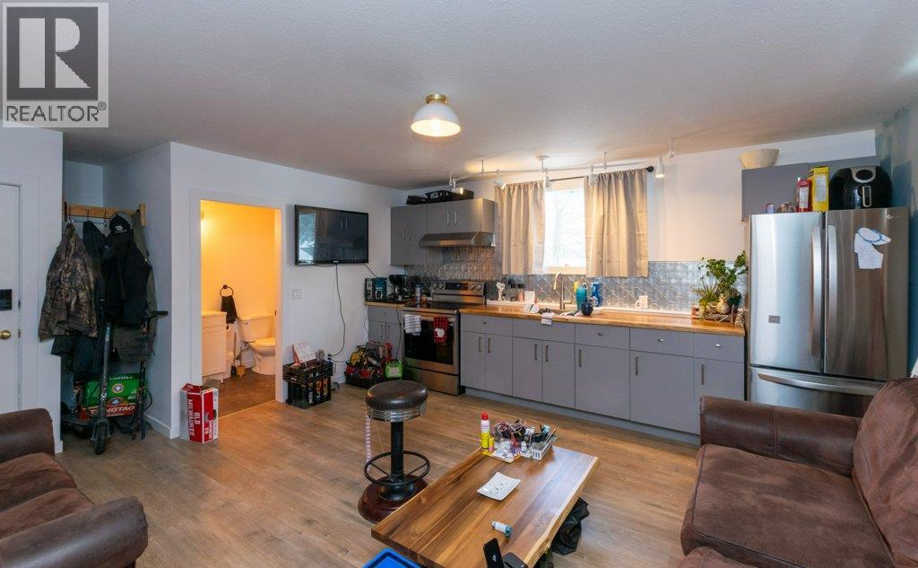 713 Russell Avenue, Enderby, British Columbia  V0E 1V1 - Photo 4 - 10361865