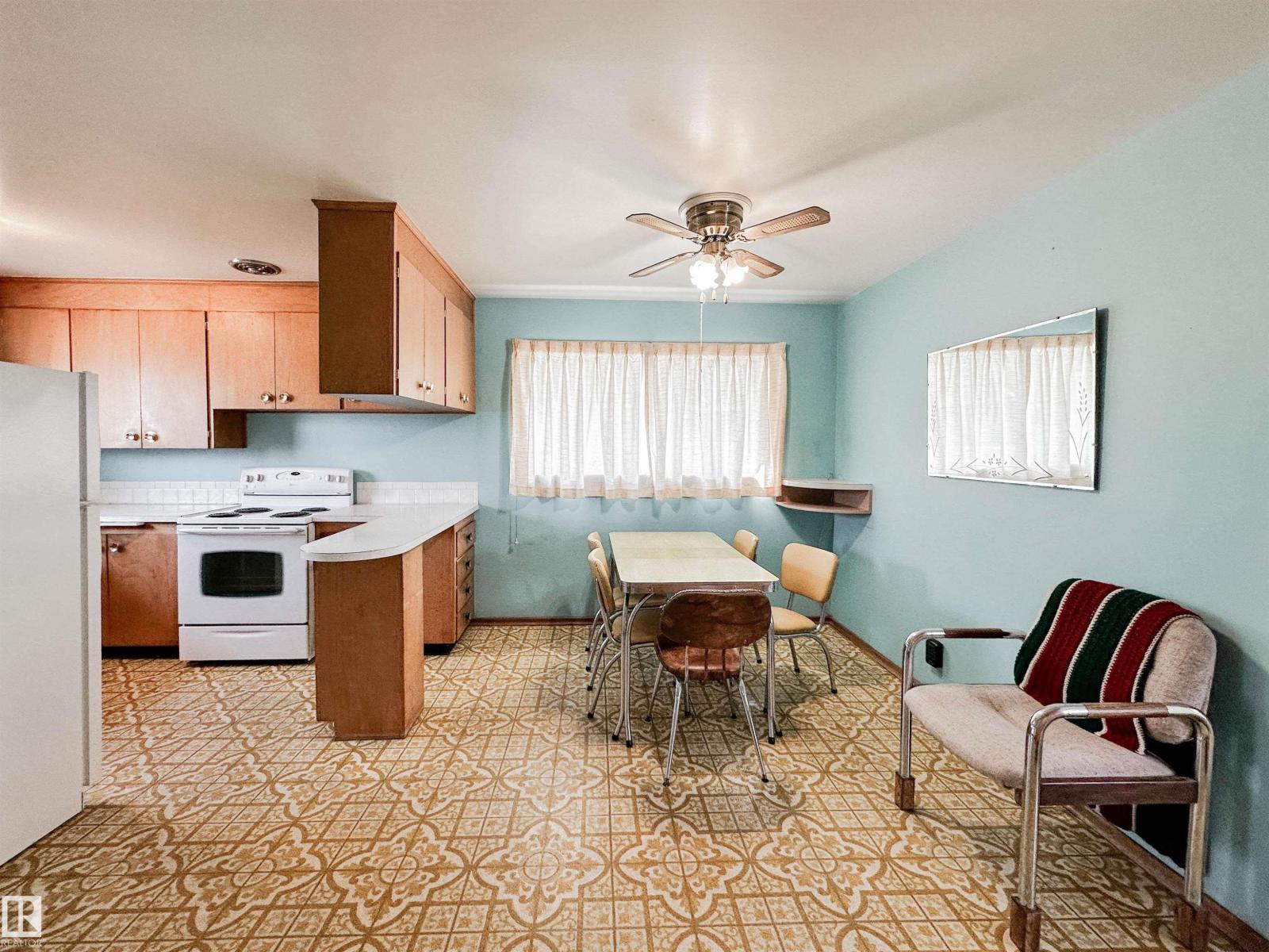 8925 154 St Nw, Edmonton, Alberta  T5R 1S9 - Photo 7 - E4456454