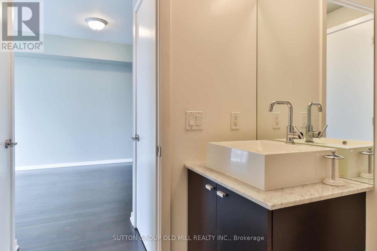 709 - 103 The Queensway, Toronto, Ontario  M6S 5B4 - Photo 16 - W12385505