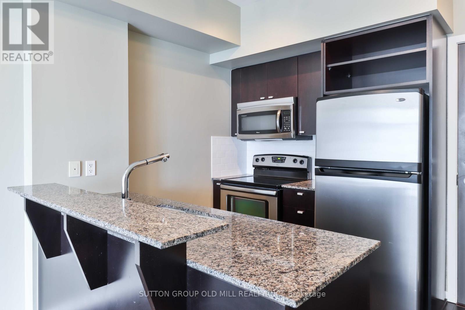 709 - 103 The Queensway, Toronto, Ontario  M6S 5B4 - Photo 4 - W12385505