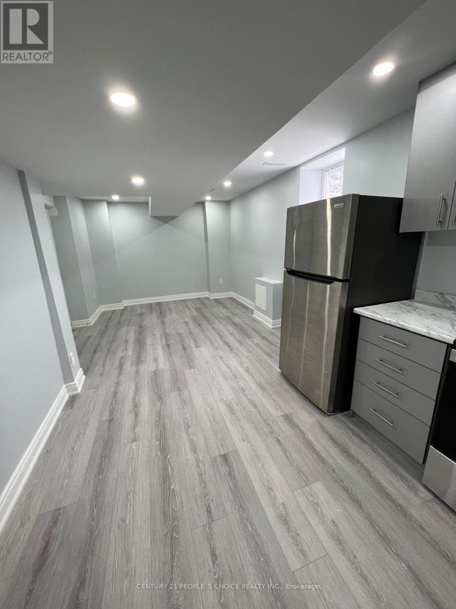 (Bsmt) 2 - 11 Daleridge Crescent, Brampton, Ontario  L6P 2X6 - Photo 4 - W12385510