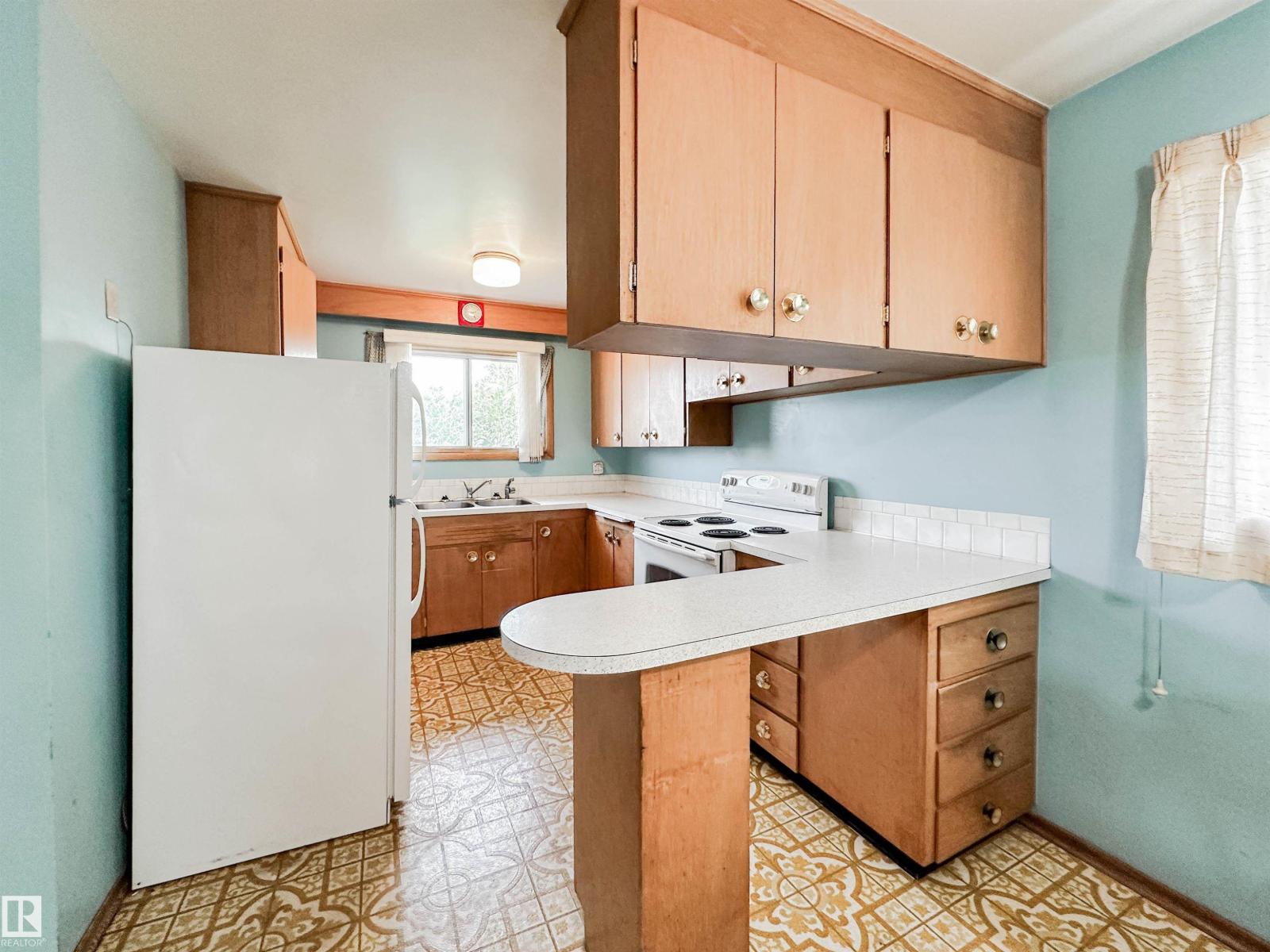 8925 154 St Nw, Edmonton, Alberta  T5R 1S9 - Photo 9 - E4456454