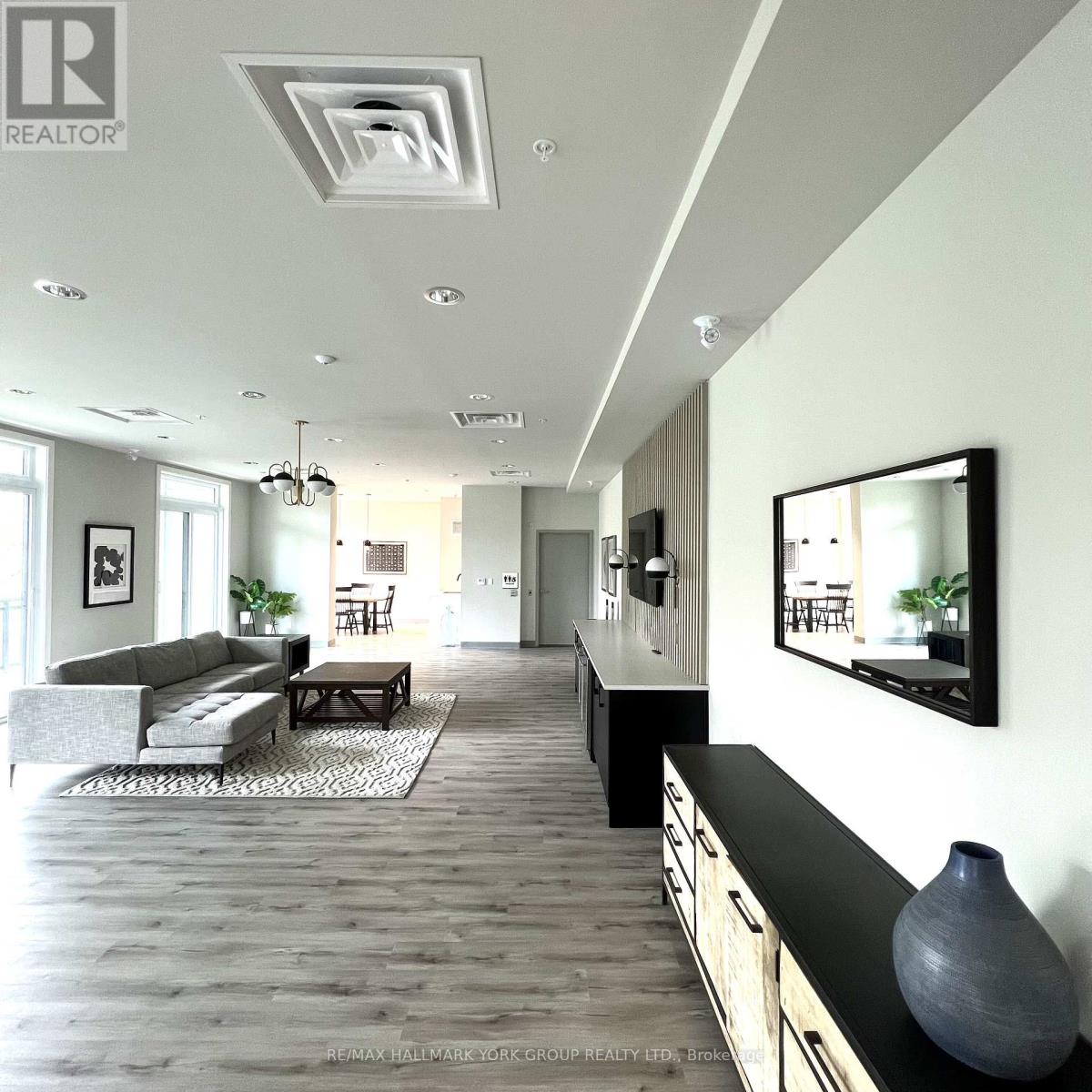 501 - 107 Rogers Street, Waterloo, Ontario  N2J 0G3 - Photo 7 - X12375765
