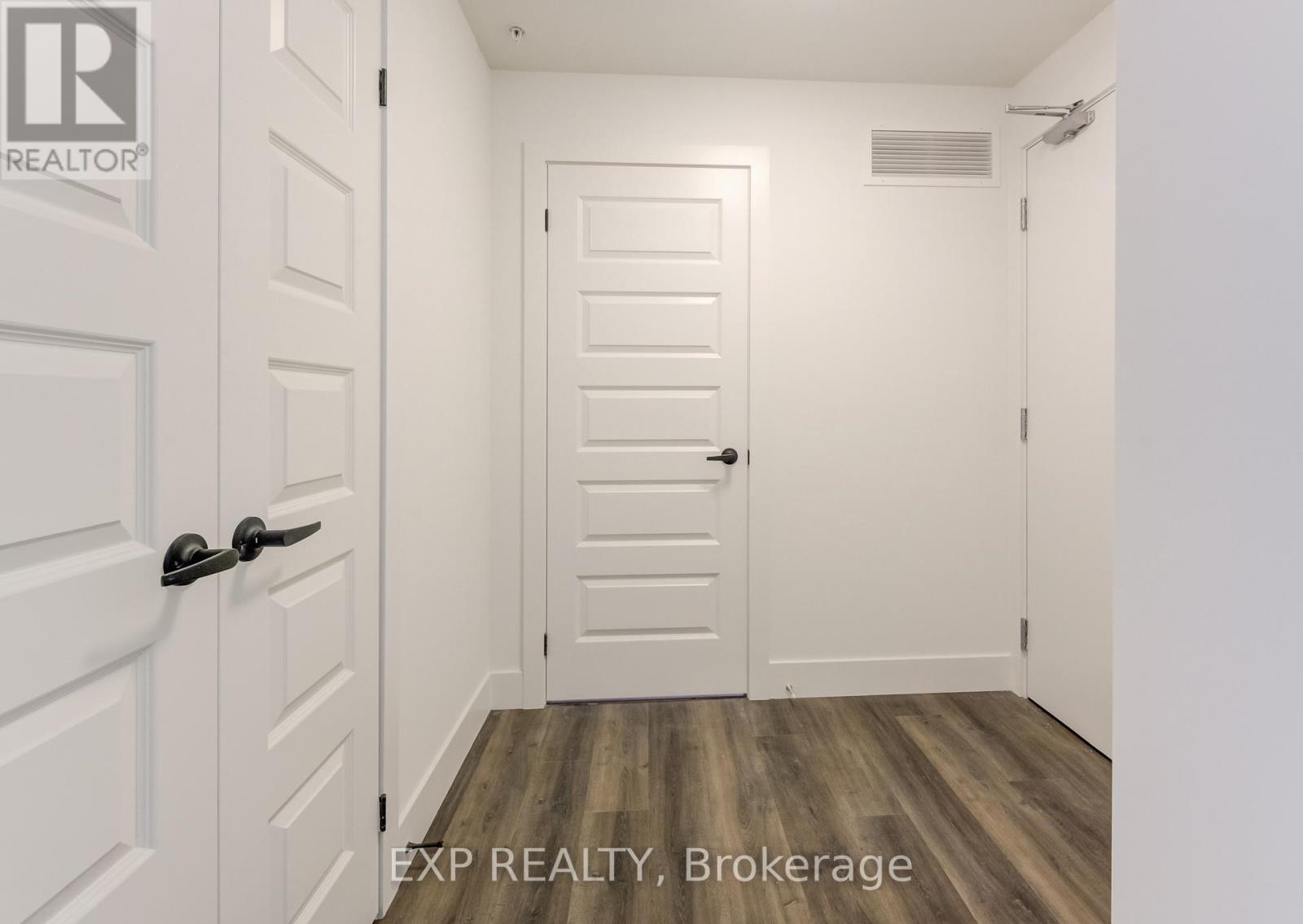 516 - 103 Roger Street, Waterloo, Ontario  N2J 1A4 - Photo 11 - X12385502