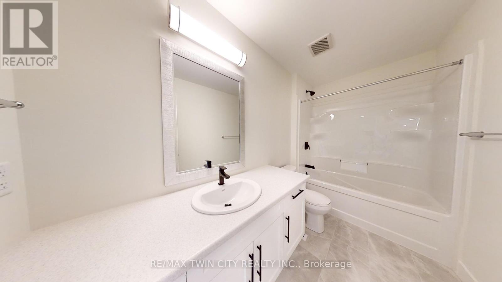 108 Christopher Court, London South (South J), Ontario  N5X 3X4 - Photo 14 - X12385523