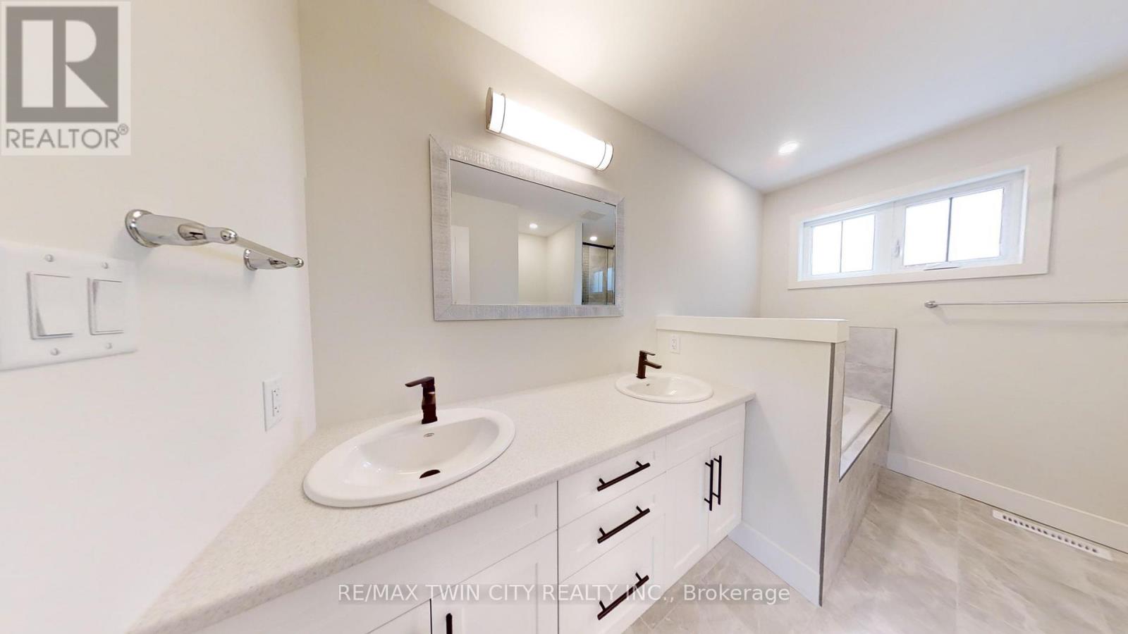 108 Christopher Court, London South (South J), Ontario  N5X 3X4 - Photo 19 - X12385523