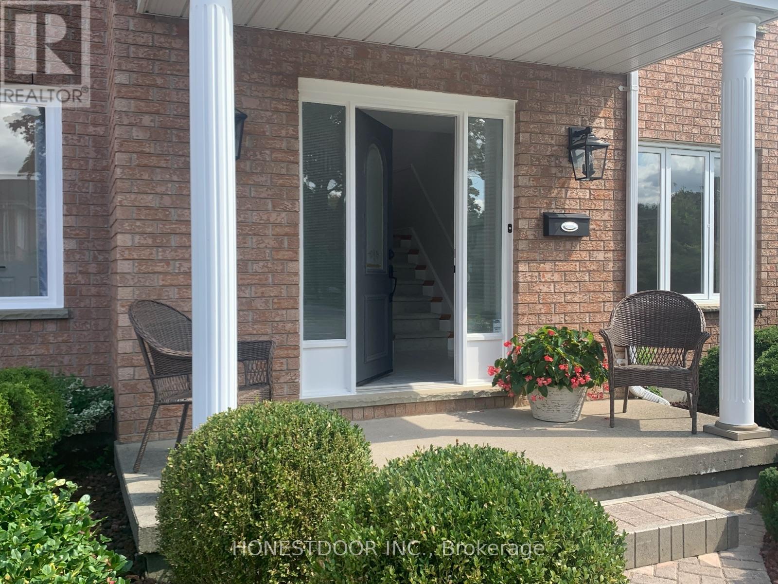 Photo 3 of 33 for 191 Doon Drive