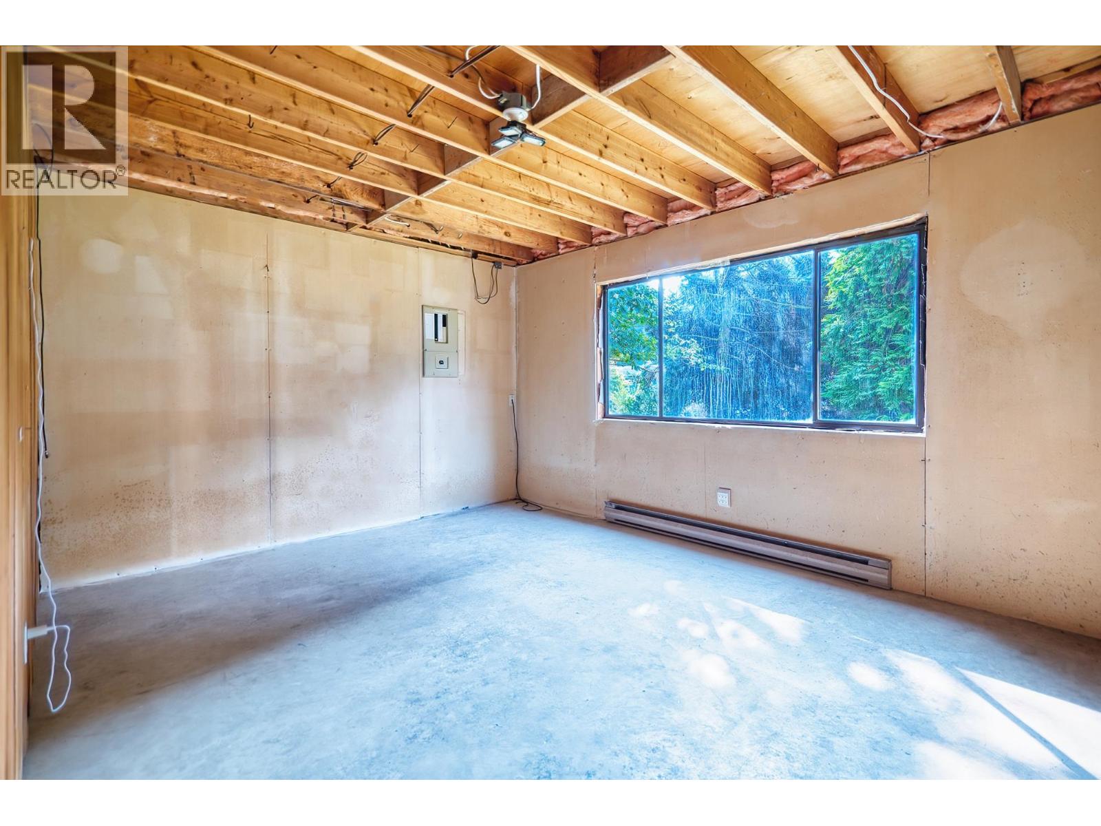 998 Fircrest Road, Gibsons, British Columbia  V0N 1V4 - Photo 4 - R3044331