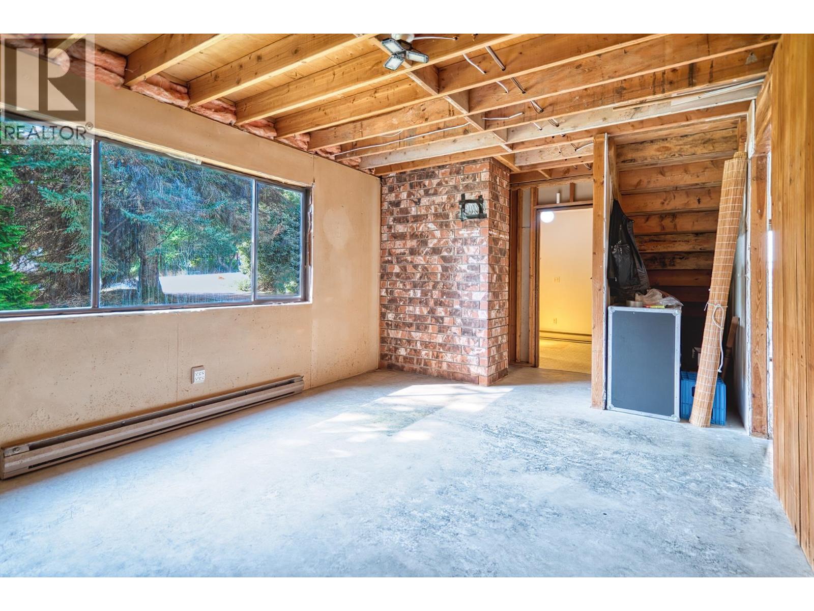 998 Fircrest Road, Gibsons, British Columbia  V0N 1V4 - Photo 5 - R3044331