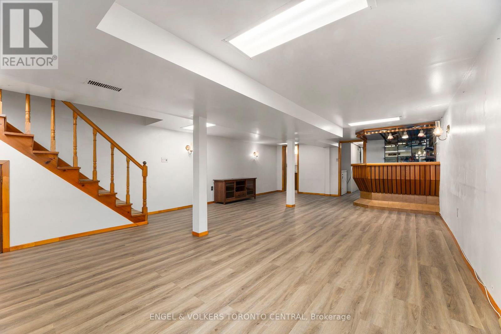 8 Brookfield Street, Toronto (Trinity-Bellwoods), Ontario  M6J 3A9 - Photo 17 - C12383650