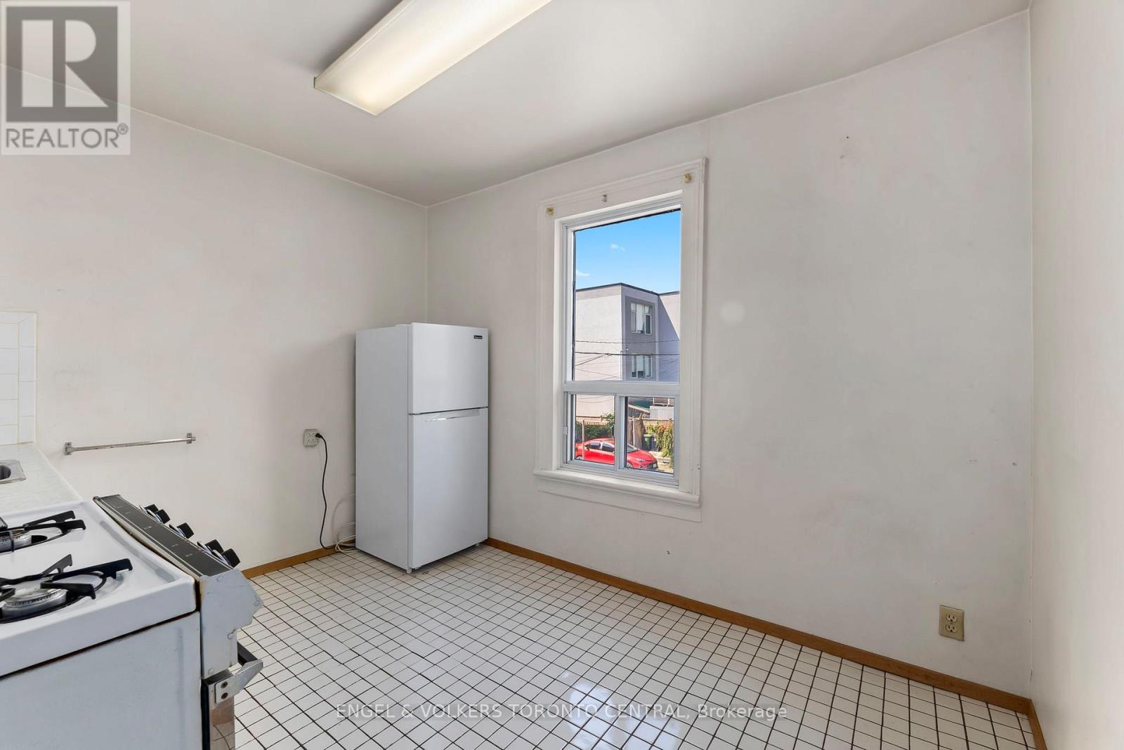 8 Brookfield Street, Toronto (Trinity-Bellwoods), Ontario  M6J 3A9 - Photo 23 - C12383650