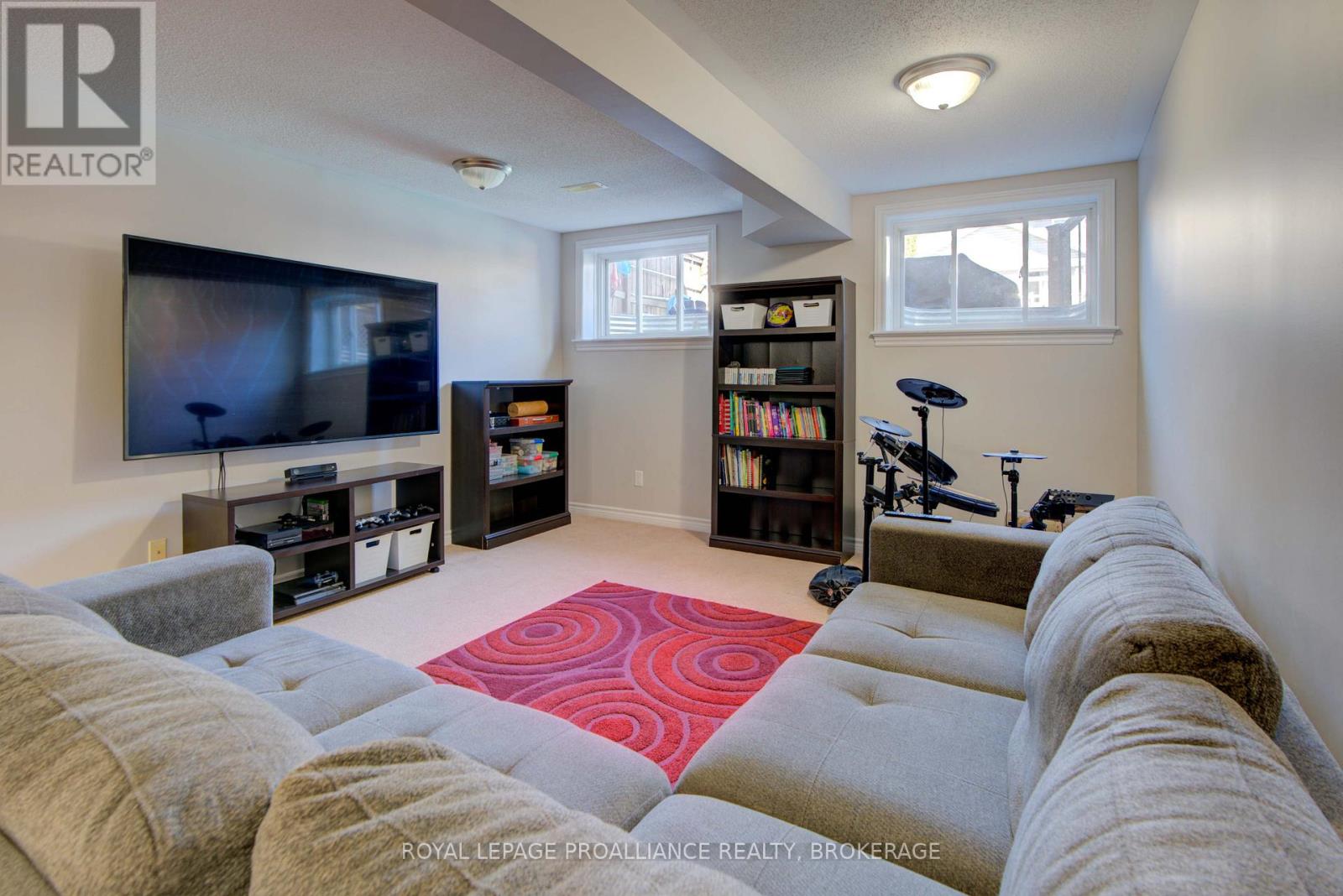 496 Cheryl Place, Kingston, Ontario  K7K 0B2 - Photo 40 - X12384337