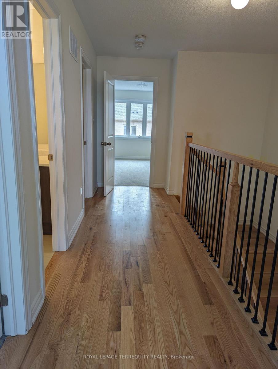 1125 Marathon Avenue, Pickering, Ontario  L1X 0L7 - Photo 10 - E12385566