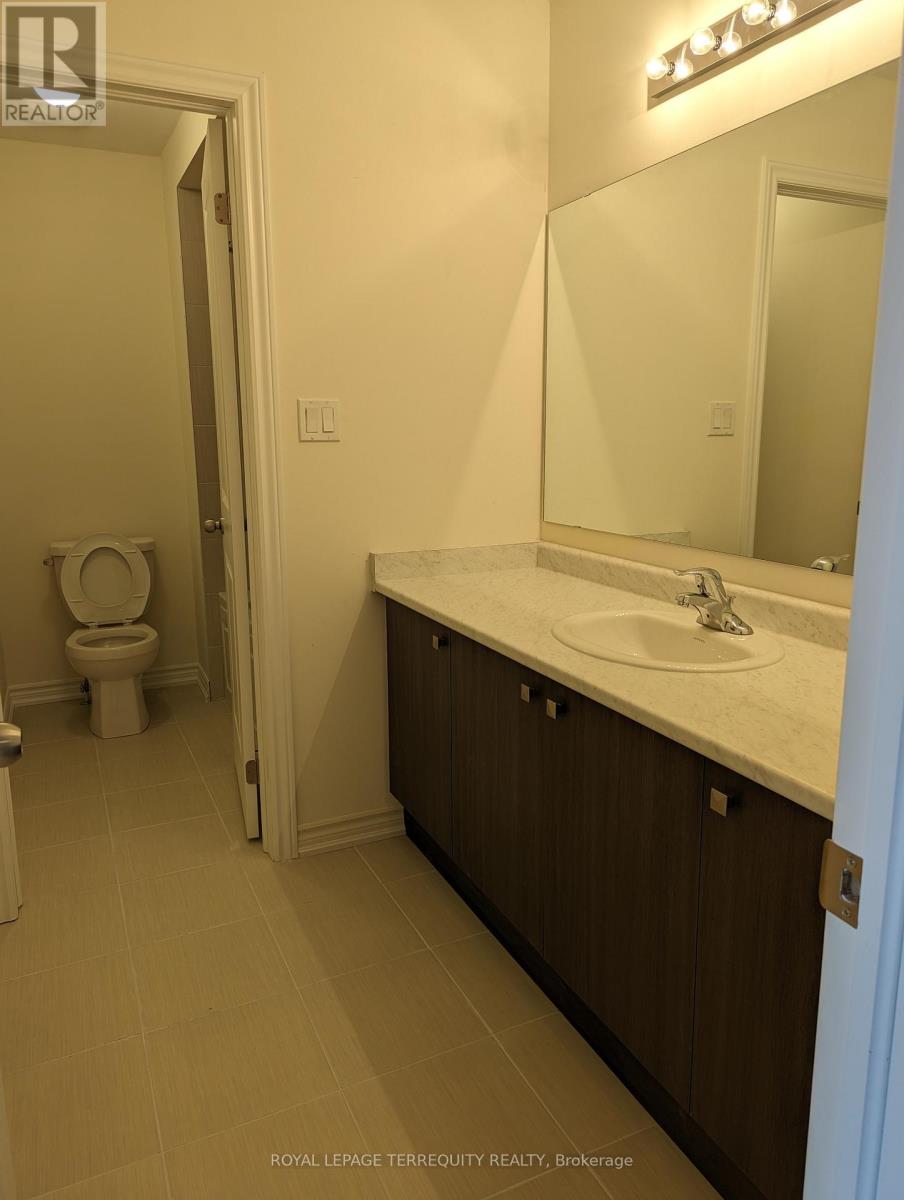 1125 Marathon Avenue, Pickering, Ontario  L1X 0L7 - Photo 11 - E12385566