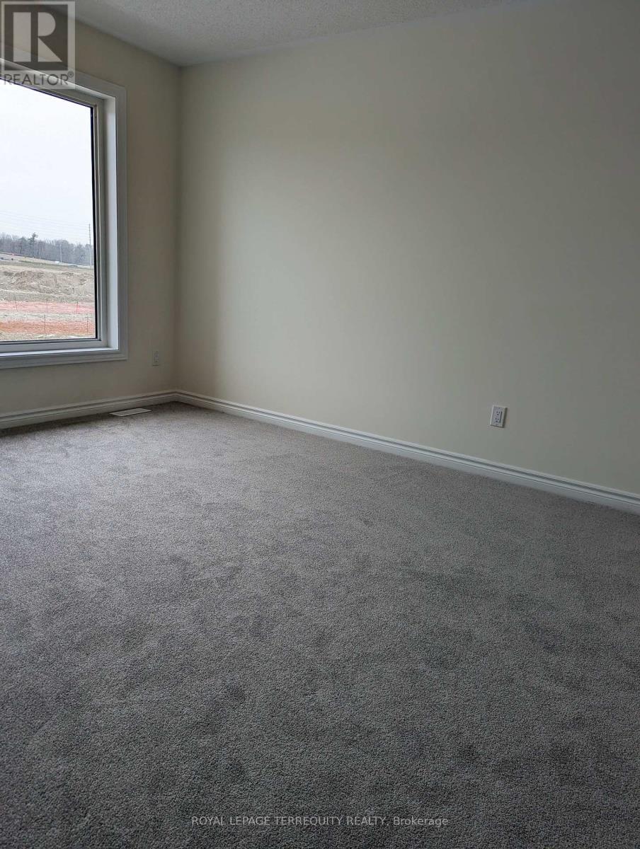 1125 Marathon Avenue, Pickering, Ontario  L1X 0L7 - Photo 6 - E12385566