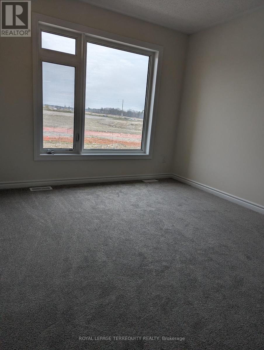 1125 Marathon Avenue, Pickering, Ontario  L1X 0L7 - Photo 7 - E12385566