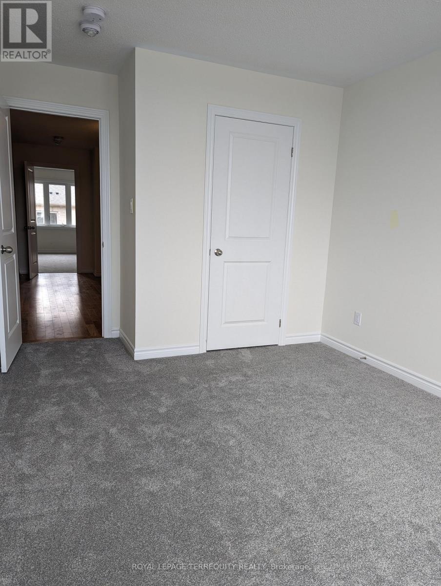 1125 Marathon Avenue, Pickering, Ontario  L1X 0L7 - Photo 9 - E12385566
