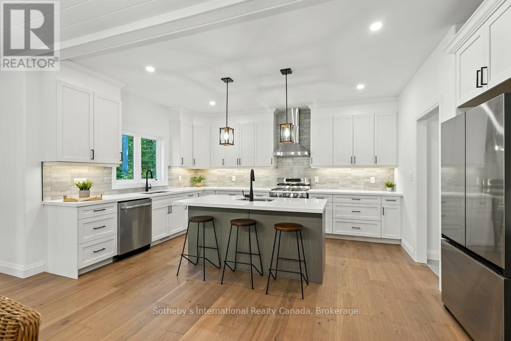 1030 Xavier Street, Gravenhurst (Morrison), Ontario  P0E 1G0 - Photo 13 - X12385624
