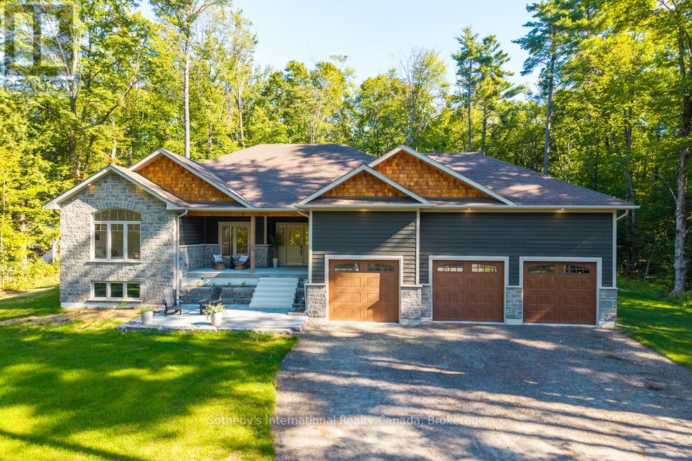 1030 Xavier Street, Gravenhurst (Morrison), Ontario  P0E 1G0 - Photo 3 - X12385624