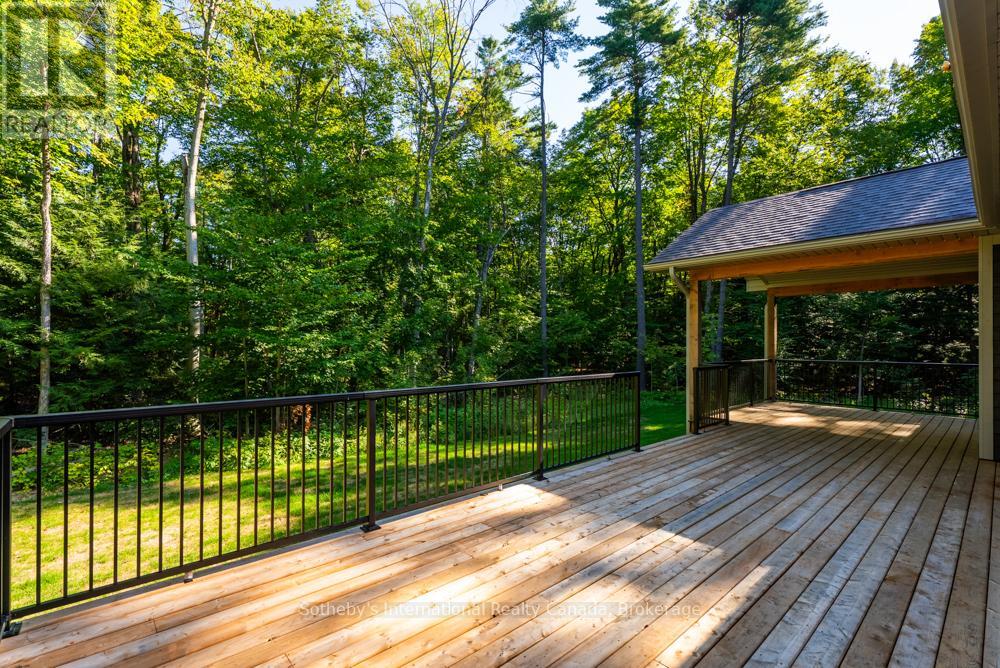 1030 Xavier Street, Gravenhurst (Morrison), Ontario  P0E 1G0 - Photo 34 - X12385624